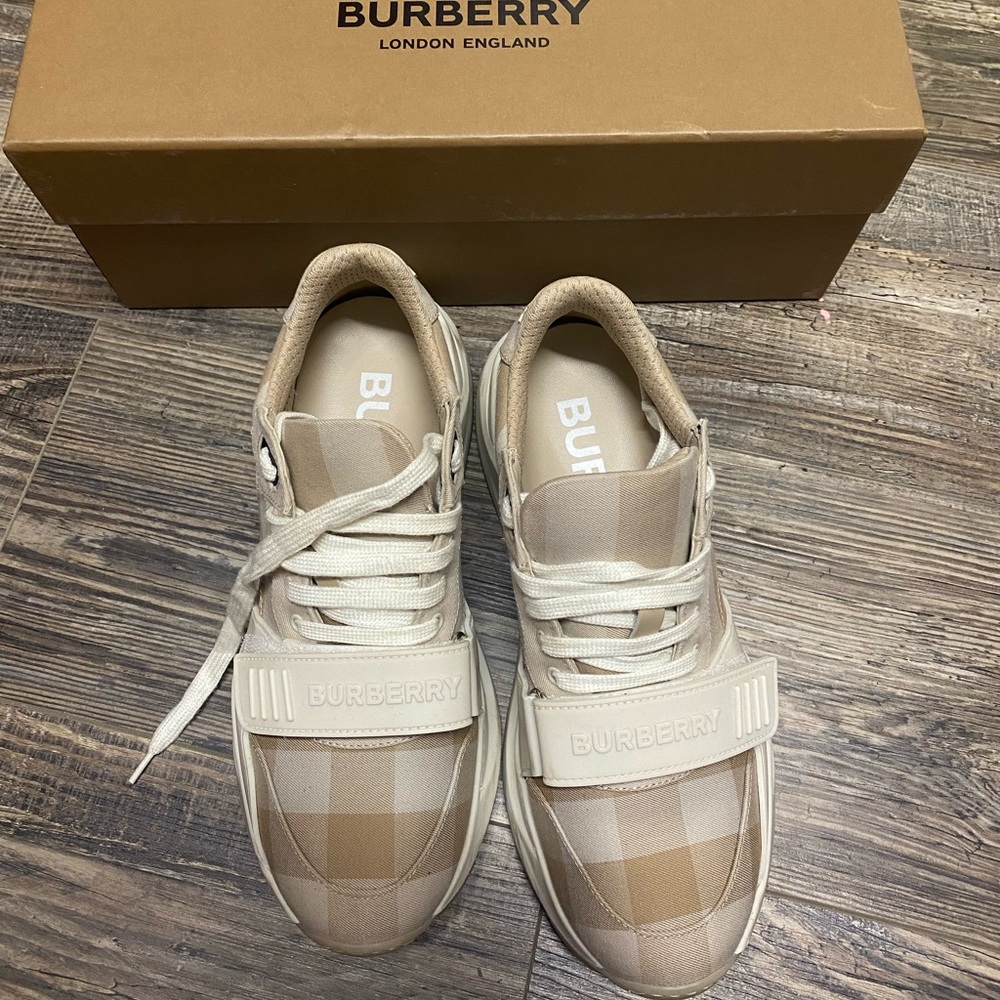 Burberry Ramsey Vintage Check Sneakers 38 ½